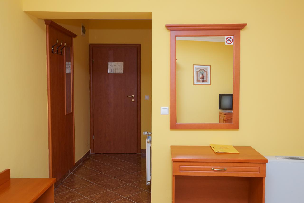 Hotel Jarja Hajduszoboszlo Exterior photo